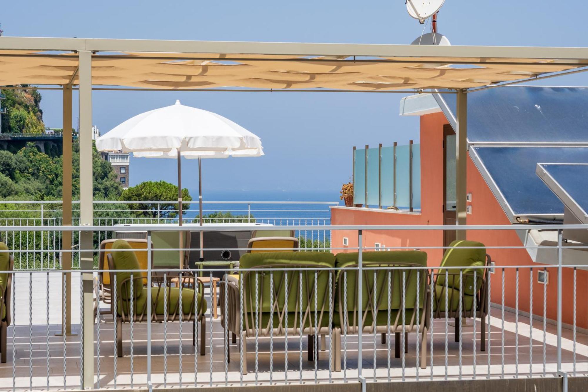 Appartamento Futura Smart Flat - De Vivo Realty Sorrento Esterno foto